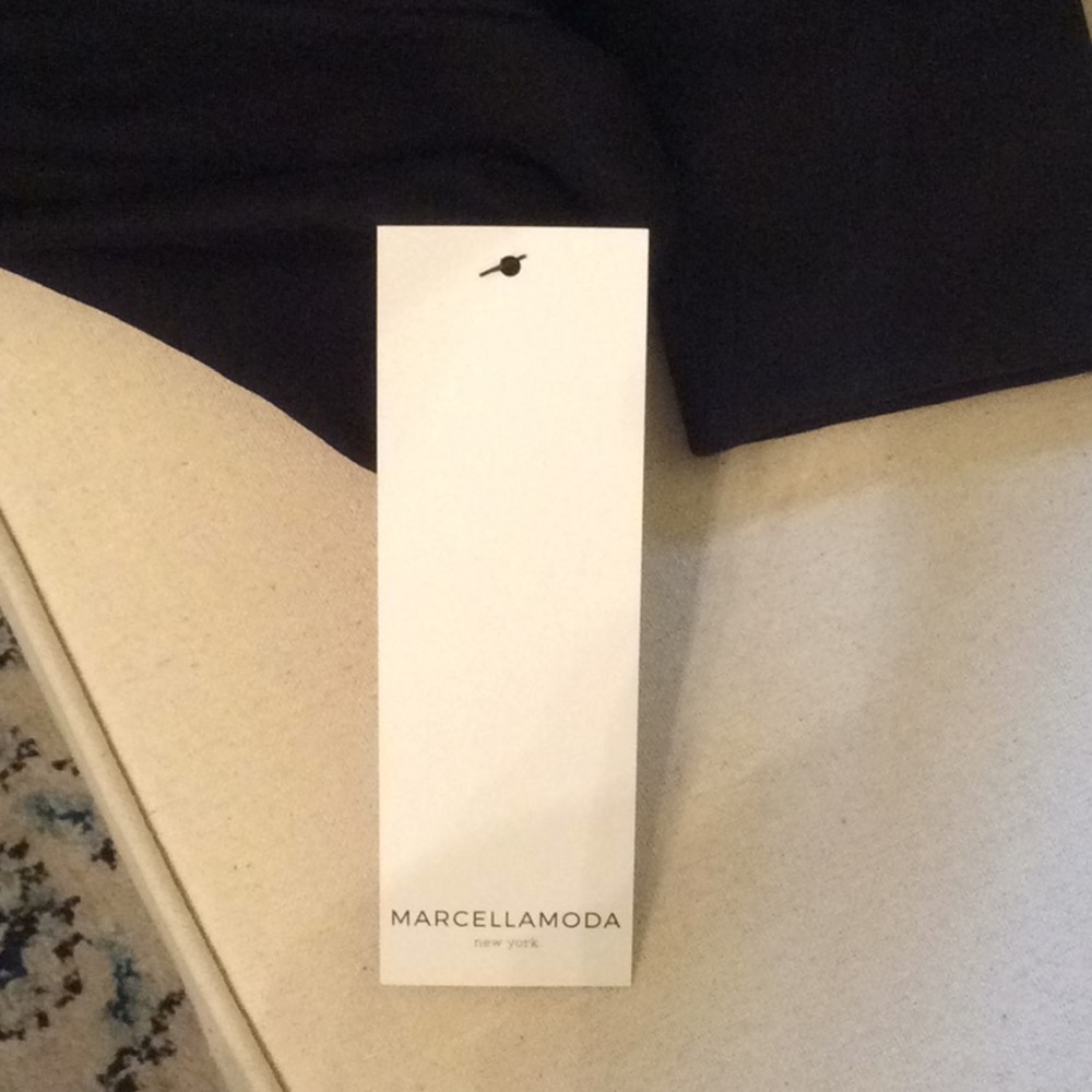 NWT MARCELLAMODA New York Sweatshirt - Picture 4 of 5